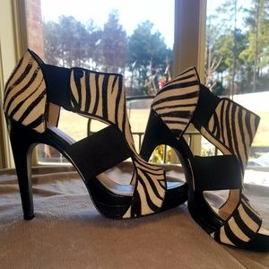 Calvin Klein calf hide Zebra print heel Size 6 M